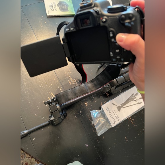 Canon EOS Rebel T3i Package - Picture 4 of 16